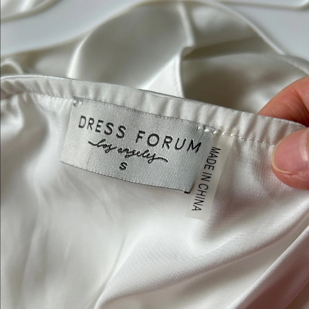 DRESS FORUM kelsey asymmetrical ruffle hem maxi dress in white 4 - Picture 10 of 12